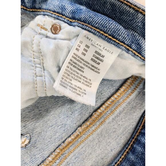 Sz 000 American Eagle Mom Straight Leg Jean Women’s Size Denim Jeans Light Wash - Picture 4 of 8